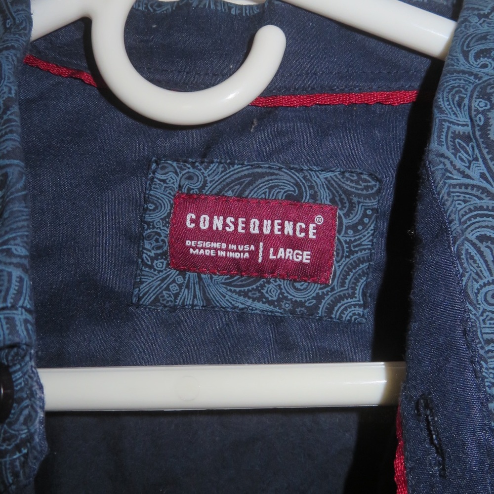 Men's Blue Patterned Button Up - Picture 3 of 3